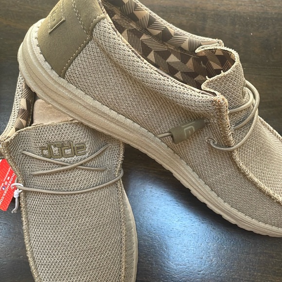 Brand new never worn hey dude wally Sox Beige - Picture 5 of 6